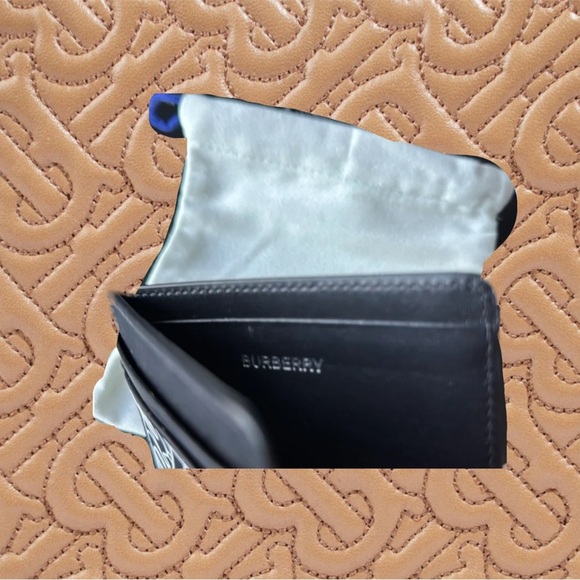 Burberry Black and White Leather Card Holder - Picture 2 of 4